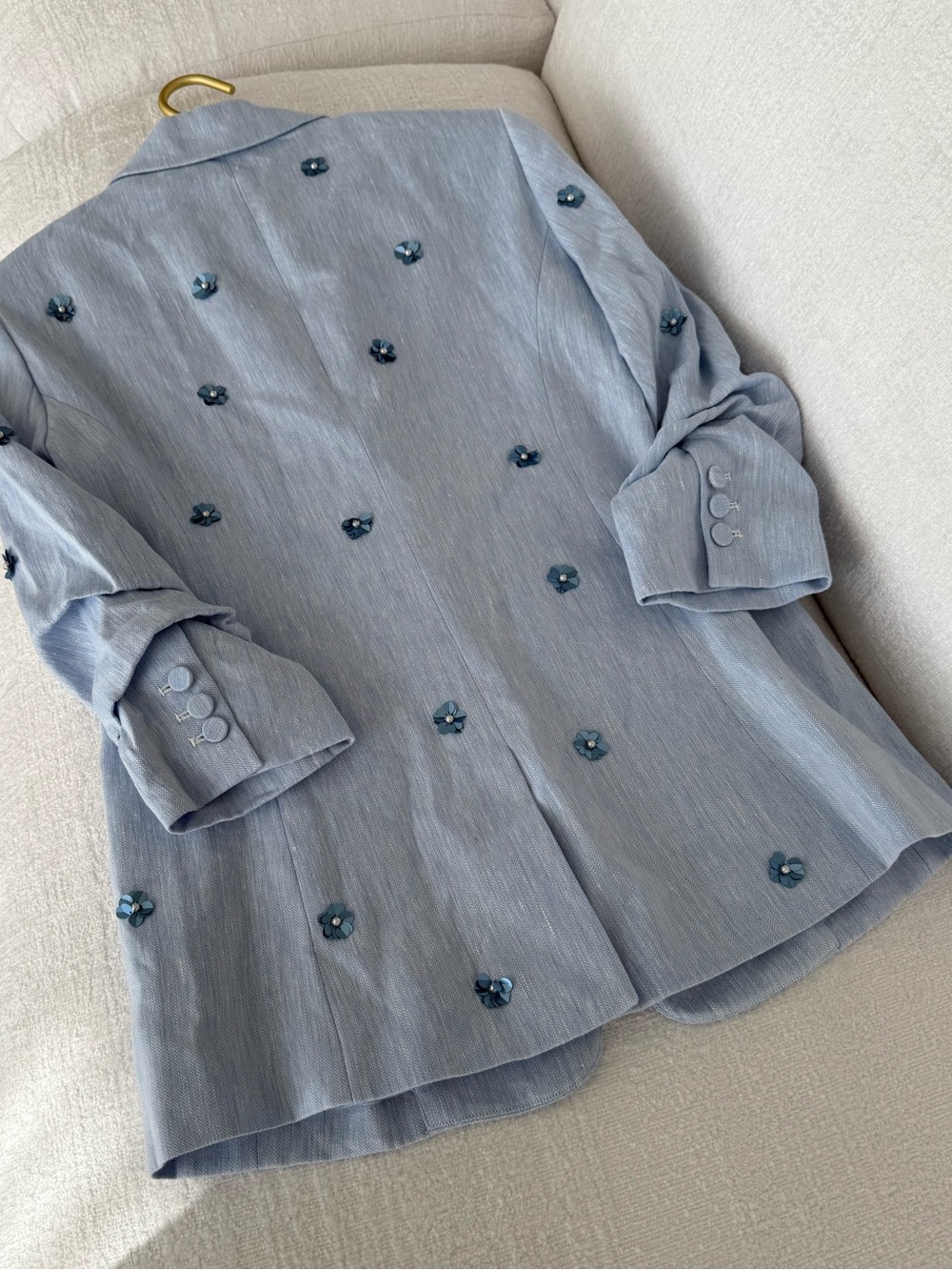 cinq a sept Light Blue Linen-Blend Blazer with flower embellishments - Picture 3 of 16